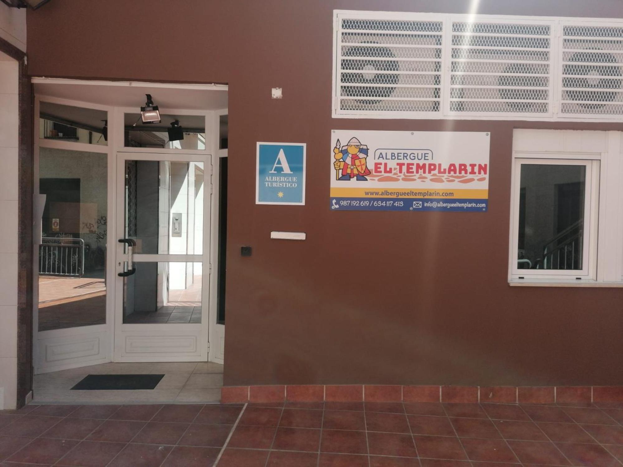Albergue El Templarin 蓬费拉达 外观 照片