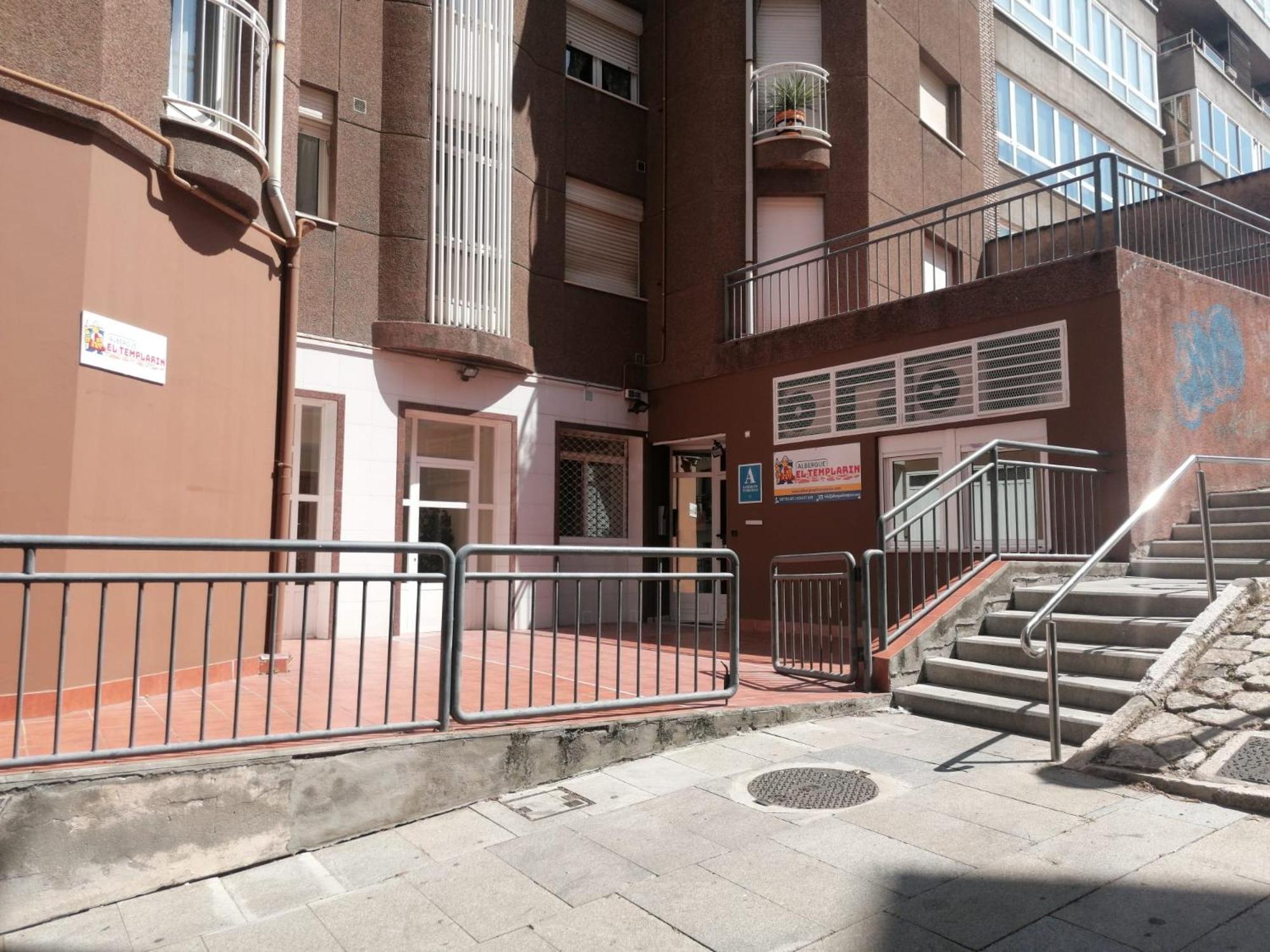 Albergue El Templarin 蓬费拉达 外观 照片